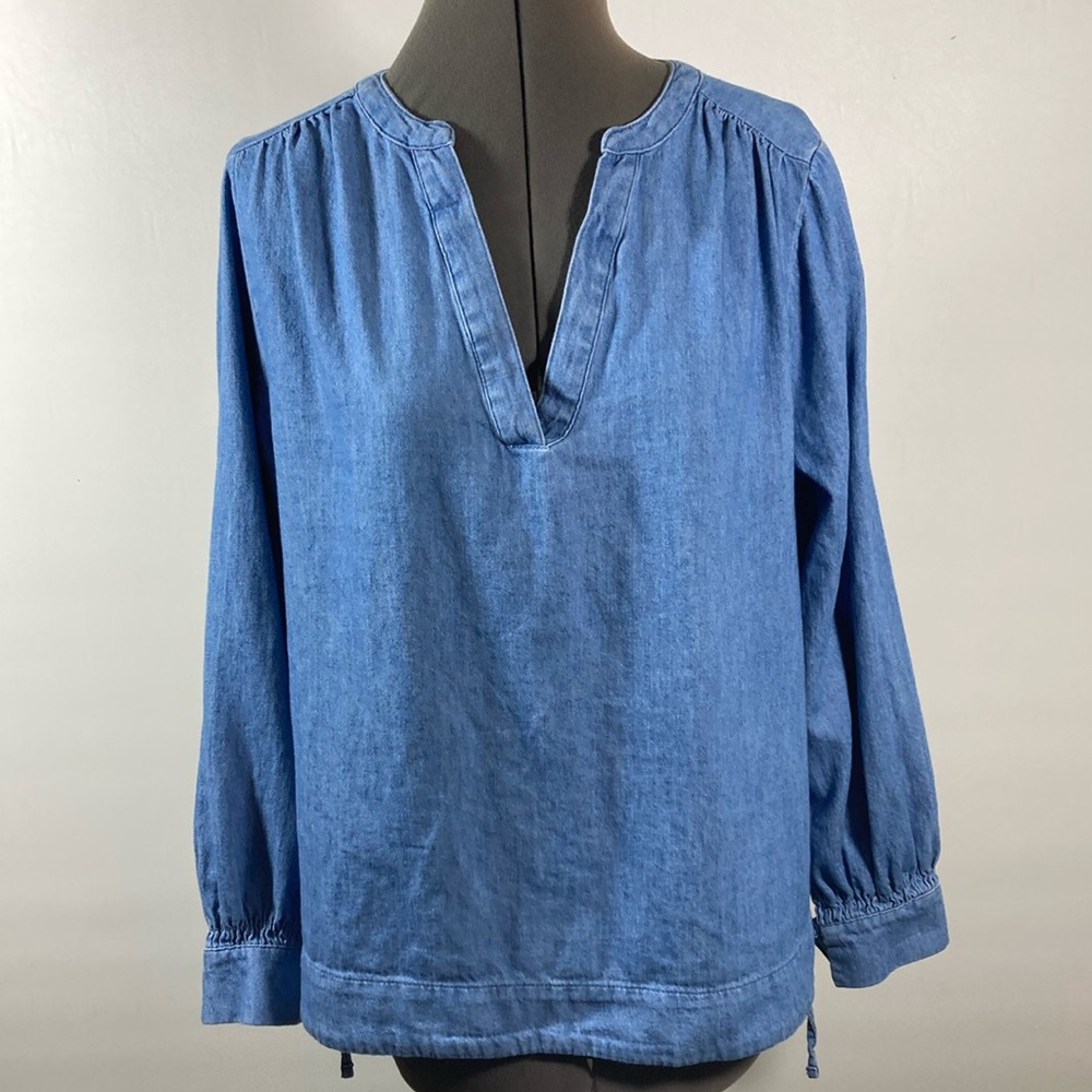 Old Navy Top Women Size M light Weight Denim V Neck Long Tie Sleeves Side Slits